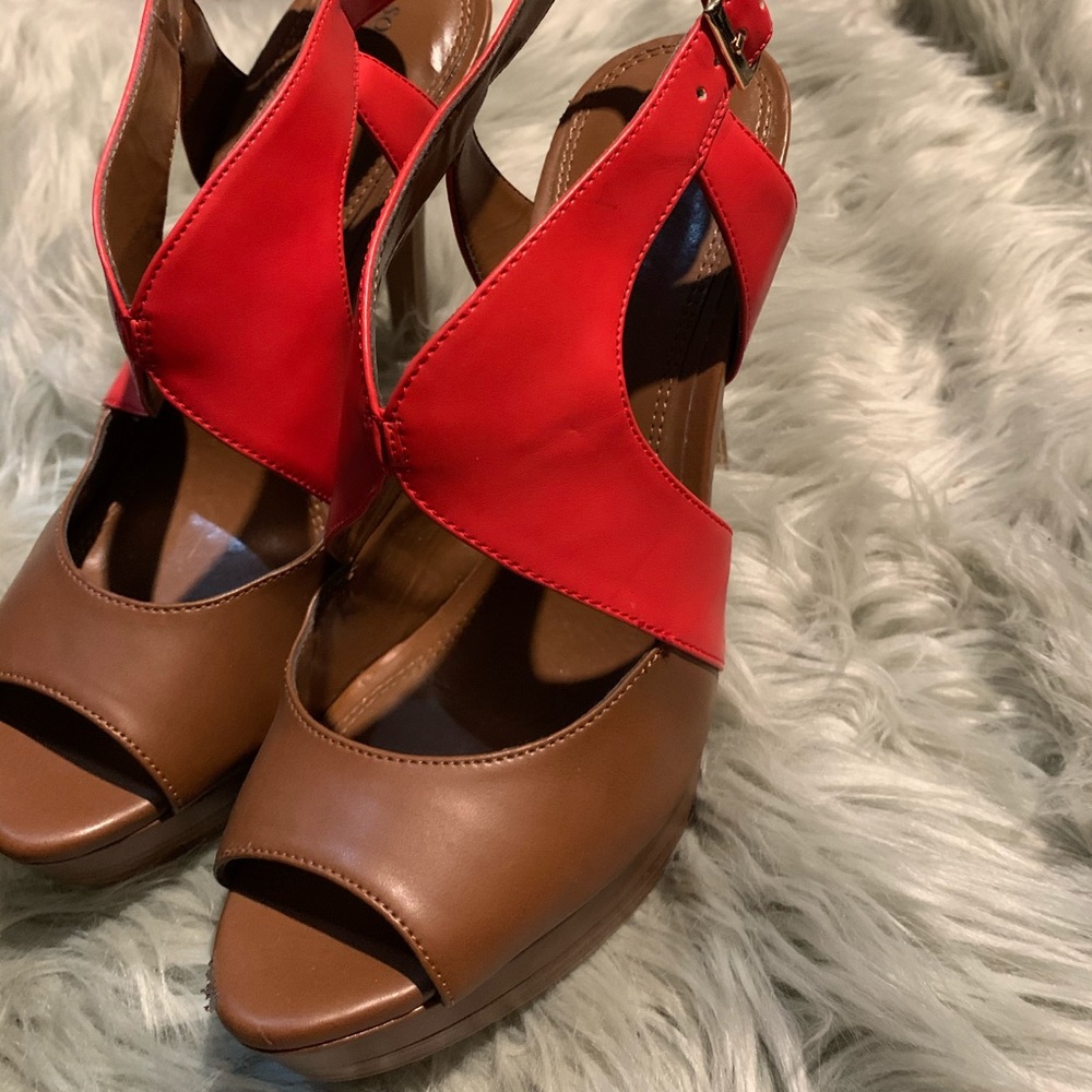 LEATHER HEELS